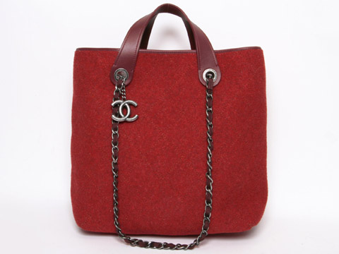 CHANEL 赤 レザー トートバッグ CHANEL シャネル 赤系 レッド ニュートラベルライン トートMM