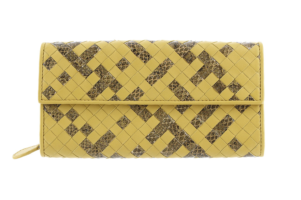 美品✨BOTTEGA VENETA ボッテガヴェネタ　長財布　イエローパイソン r42 ボッテガヴェネタ パイソン 長財布 イエロー ラウンドファスナー