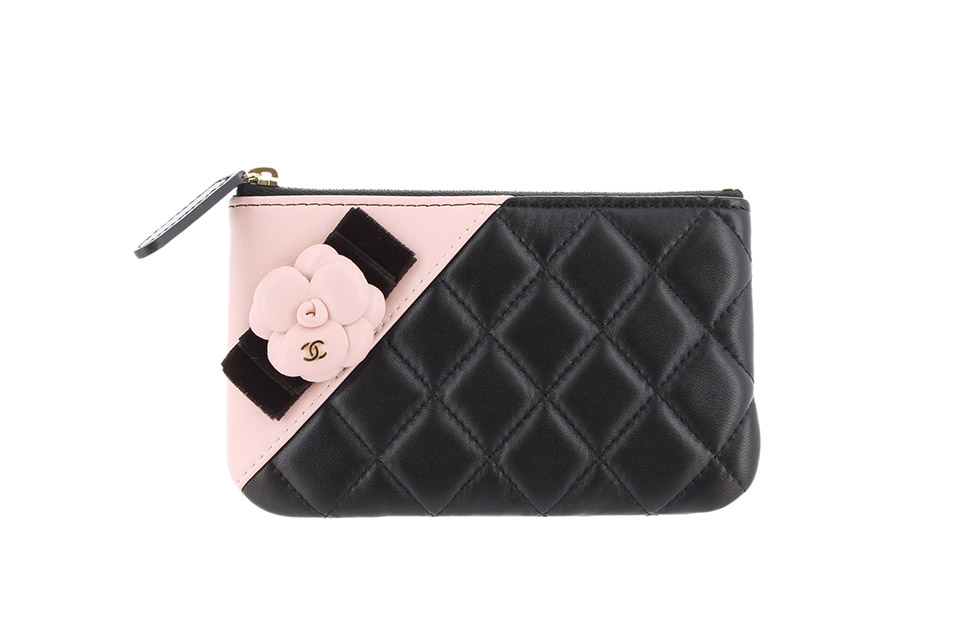 マトラッセ カメリア リボン ポーチ ラムスキン 黒/ピンク ゴールド金具