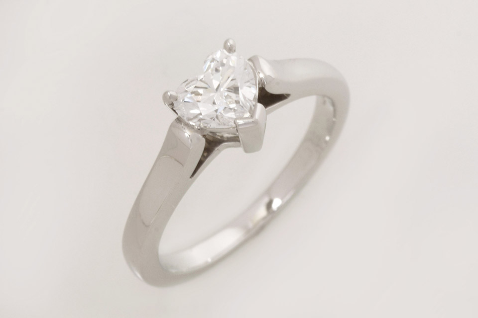 ティファニー ソリティア 0.56ct ダイヤモンド リング G-VS1