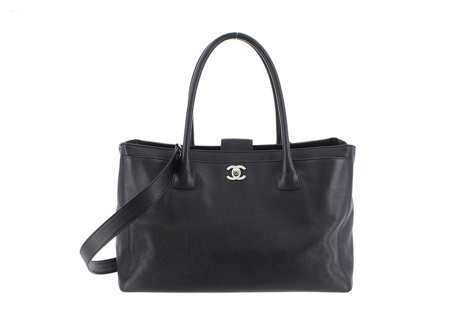 CHANEL エグゼクティブトート保存袋付き CHANEL シャネル エグゼクティブトート スモール ブラック/SV