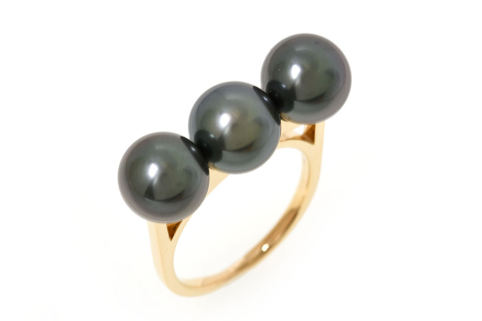 バランス　エラ　ブラックリング　K18/黒パール　4539