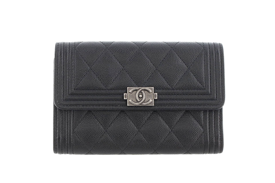 ボーイシャネル　ミディアムウォレット　黒　ヴィンテージシルバー金具