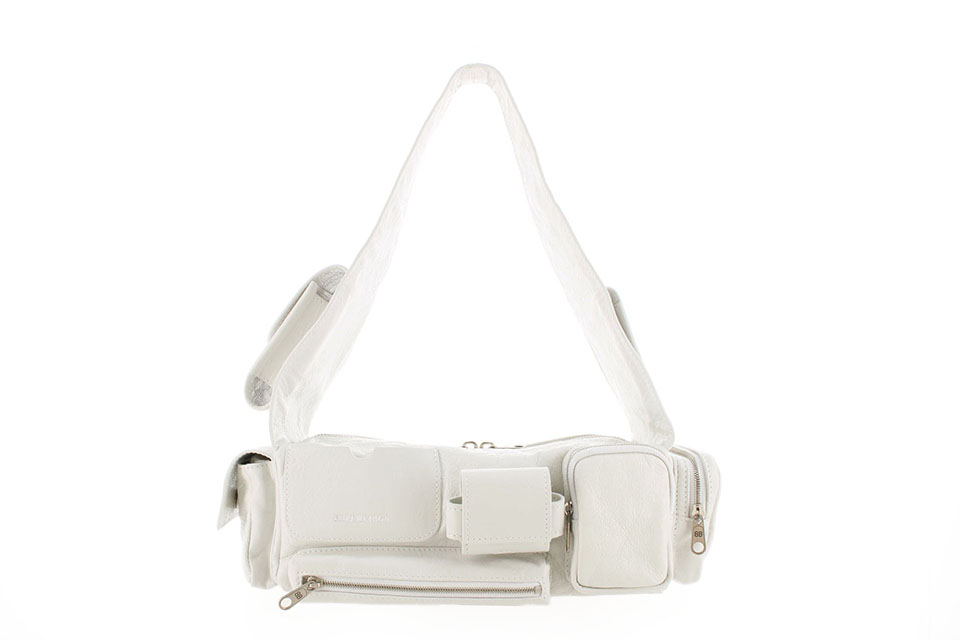 スーパービジー　スリングバッグ　ショルダーバッグ　レザー　白　ホワイト　762516　新品同様