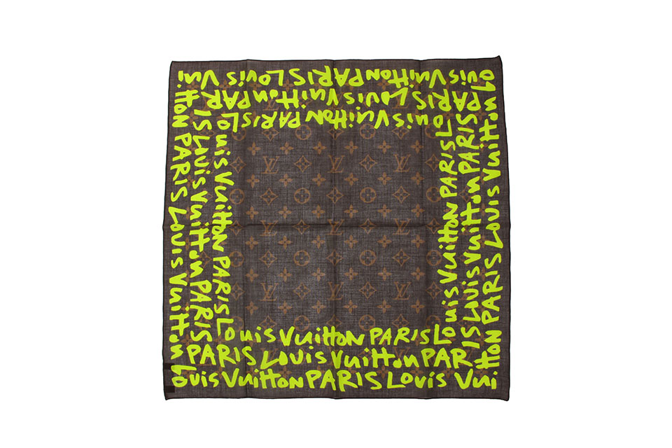 バンダナ(ハンカチ)　モノグラムグラフィティ　グリーン　未使用