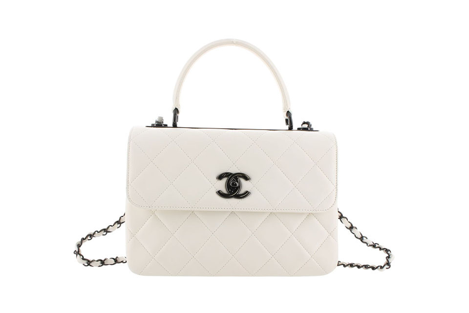 マトラッセ　トレンディCC　2WAYチェーンショルダーバック　ロゴプレート　ラムスキン　白　ホワイト　ブラック金具　A92236