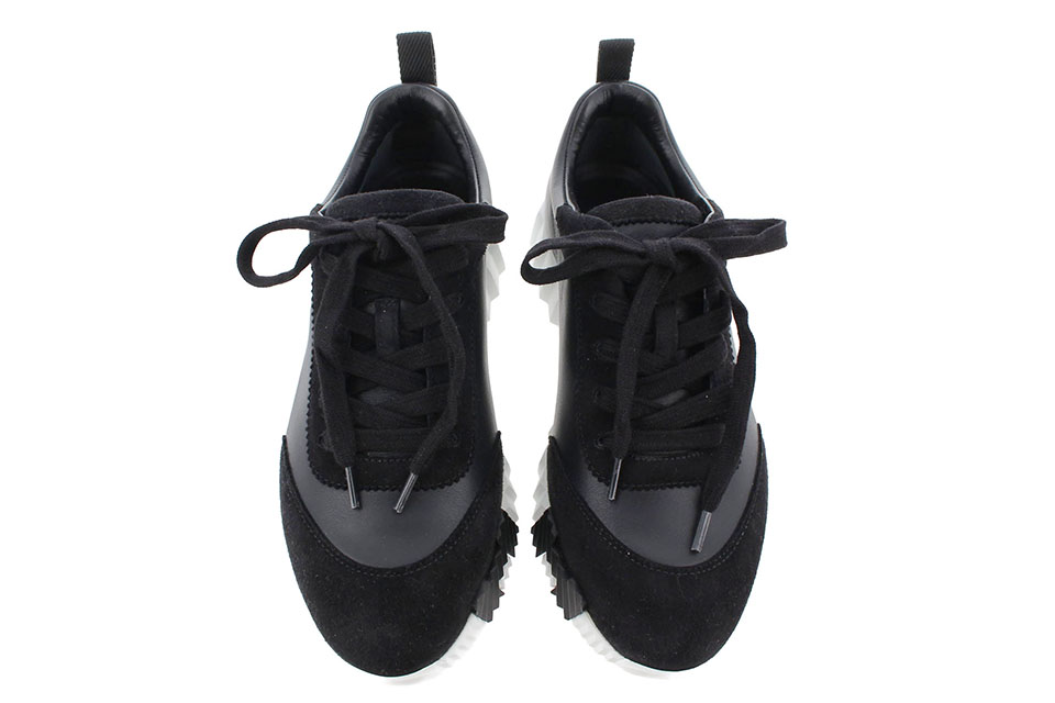 スニーカー　バウンシング　黒/白　#36.5　未使用