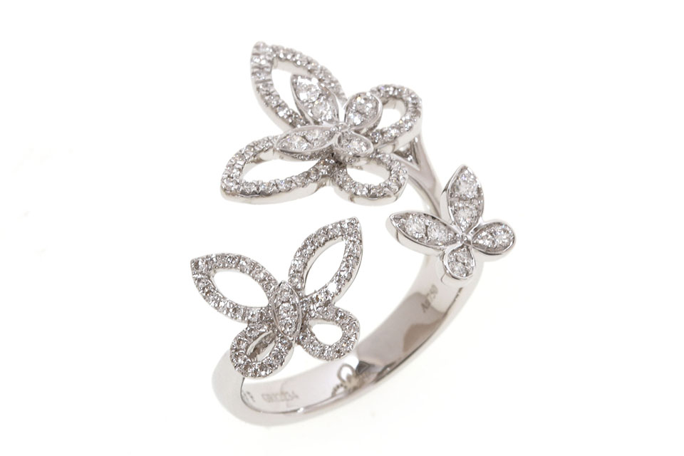 トリプルバタフライ　シルエット　リング　K18WG/ダイヤ　11号　RGR790