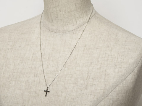 プレスティージュ ブラックダイヤクロスネックレス K18WG