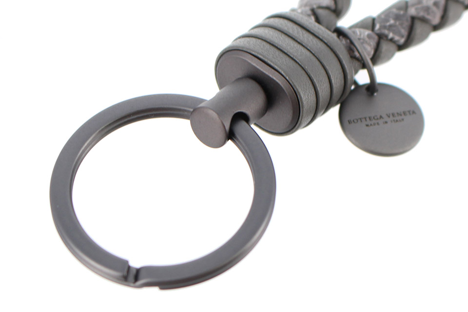 ☆即購入OK☆ボッテガキーリング新品未使用　グレー BOTTEGA VENETA 並行輸入 ボッテガヴェネタ キーホルダー イントレ