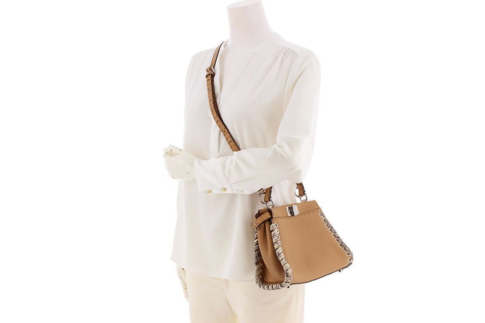 FENDIミニピーカブー セレリア レザー×パイソン ベージュ