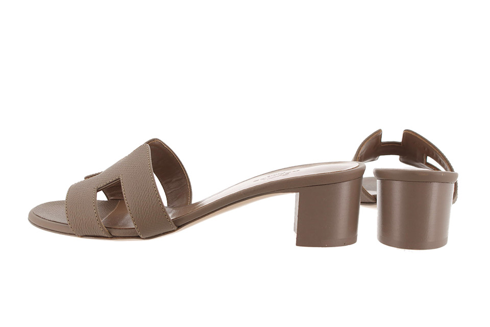 エルメスオアジスエトゥープ36