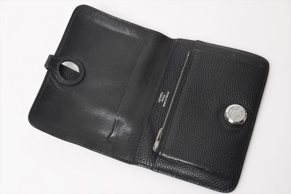 ドゴンコンパクト トゴ 黒 ブラック シルバー金具 ドゴンコンパクト トゴ 黒 ブラック シルバー金具