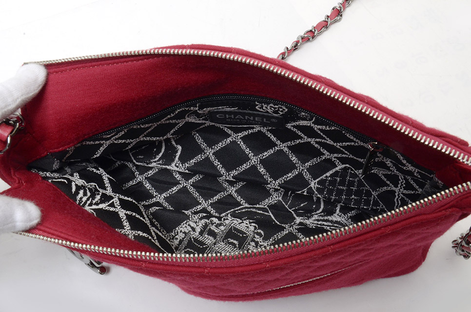 シャネル　マトラッセ コットン　チェーン　ショルダーバッグ　赤 シャネル CHANEL ミニミニマトラッセ チェーンショルダーバッグ レッド