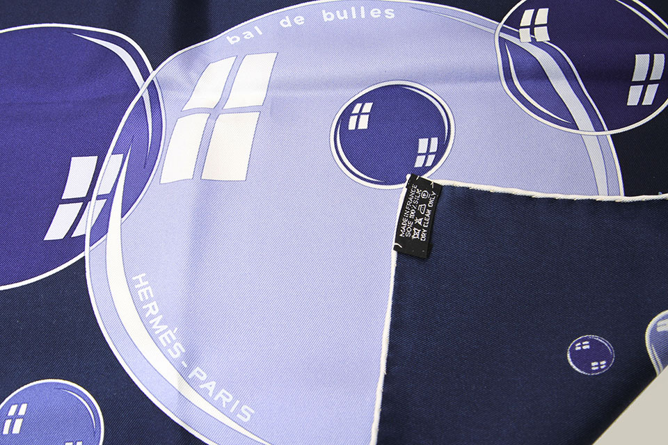 エルメス カレ90 bal de bulles シャボン玉 スカーフ HERMES】【BAL DE BULLES】【フランス製】エルメス『カレ90