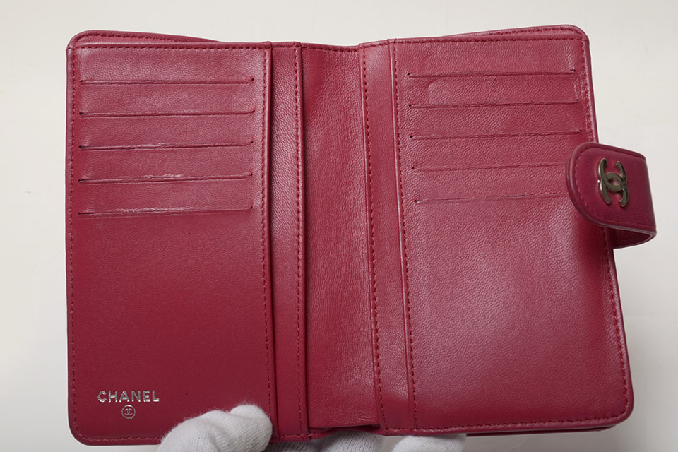 マトラッセ 2つ折り財布 ラムスキン 赤 A48667