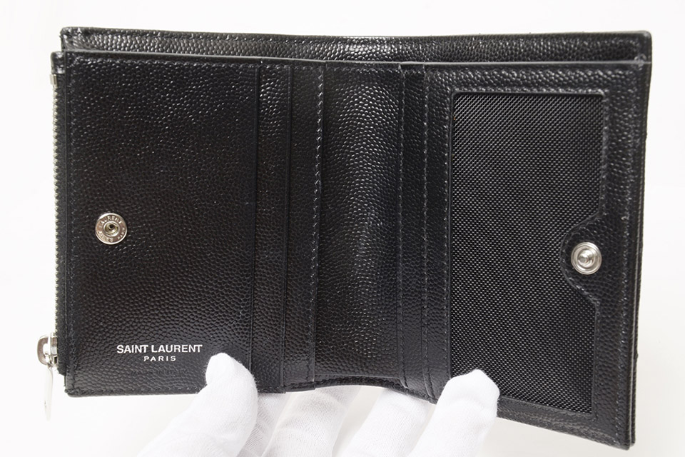 Yves Saint Laurent - イヴサンローラン 二つ折り財布 カサンドラ