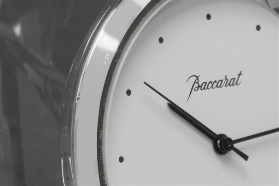 まるしげ　鑑定済　新品未使用　正規品　バカラ　クリスタル時計　置き時計 楽天市場】Baccarat バカラ ホワイト文字盤 クリスタル クオーツ